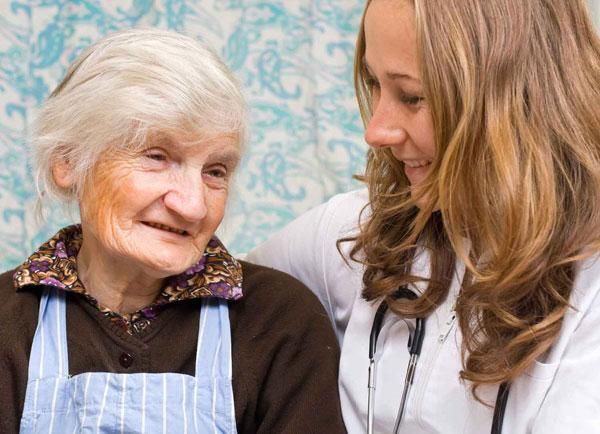 Chăm sóc sức khỏe người cao tuổi bị mất trí nhớ – Yến Sào Quảng Nam Tấn Hưng
